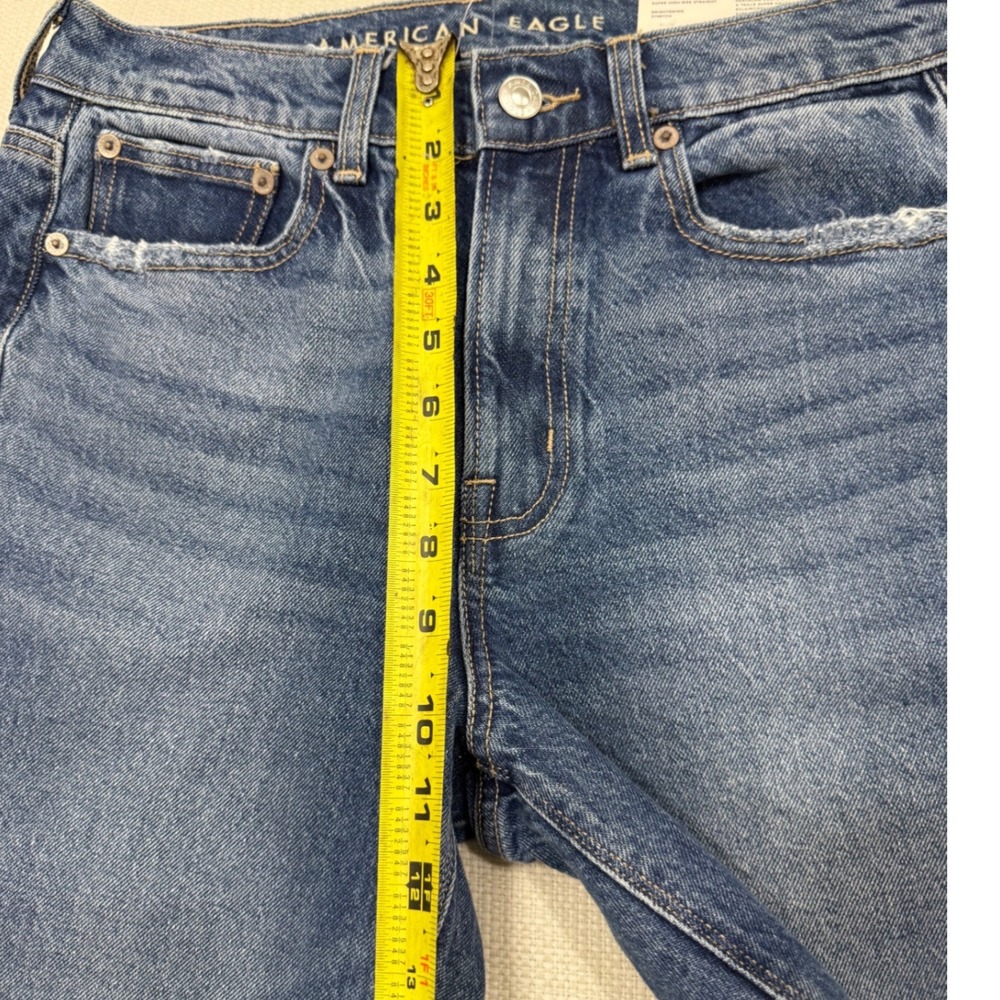 American Eagle Super High-Rise Straight Womens 2 Short Blue Frayed Hem NWT - Picture 5 of 9